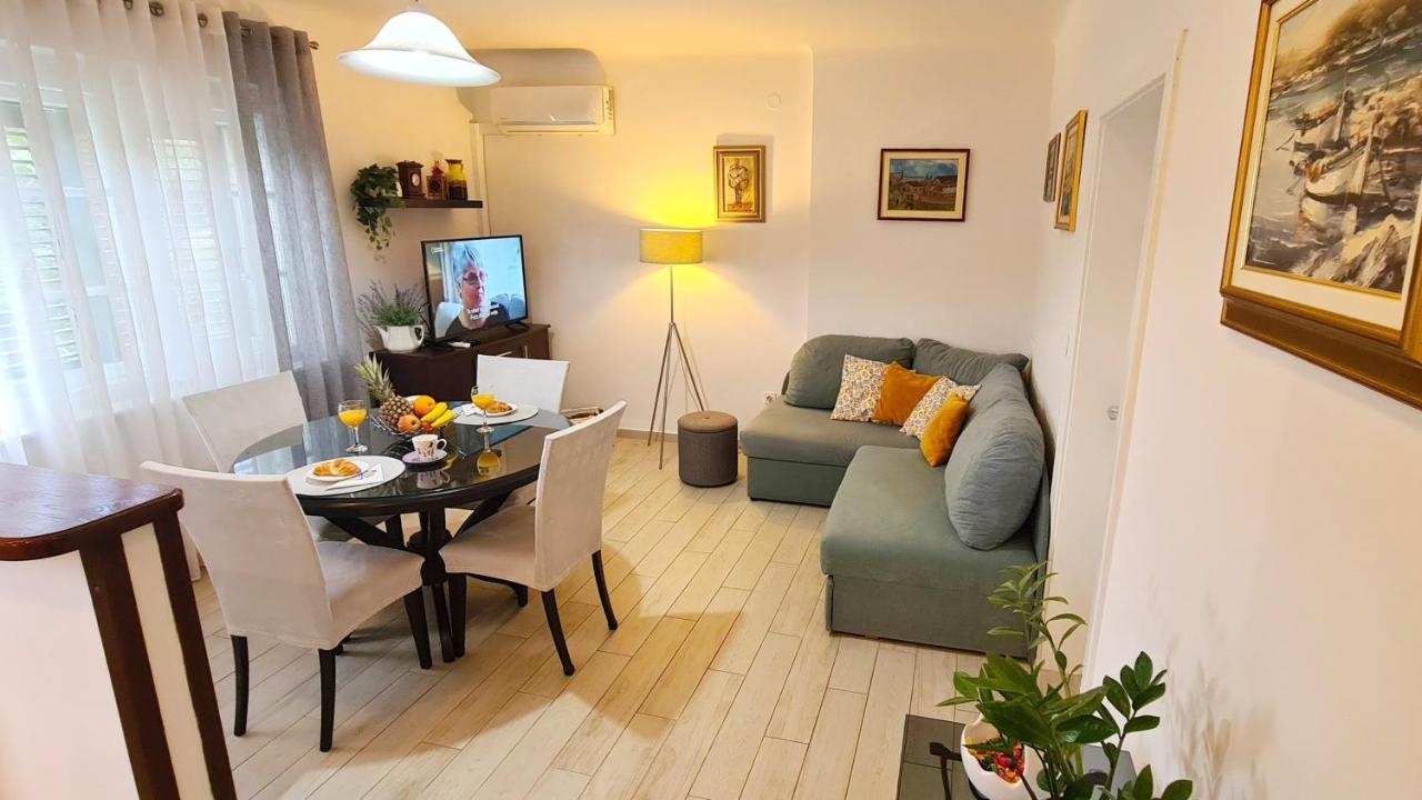 Apartment Sara Poljud สปลิท ภายนอก รูปภาพ