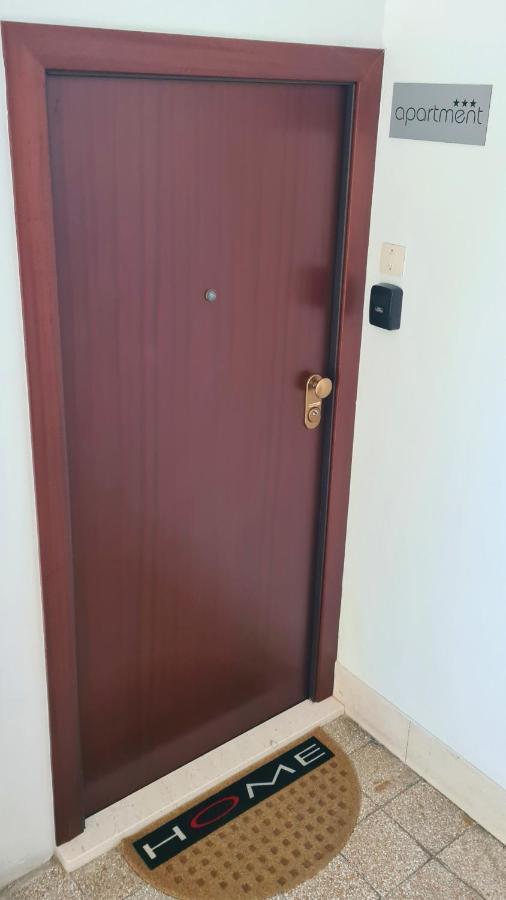 Apartment Sara Poljud สปลิท ภายนอก รูปภาพ