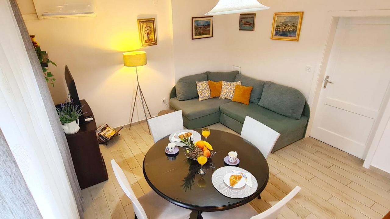Apartment Sara Poljud สปลิท ภายนอก รูปภาพ