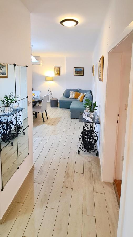 Apartment Sara Poljud สปลิท ภายนอก รูปภาพ