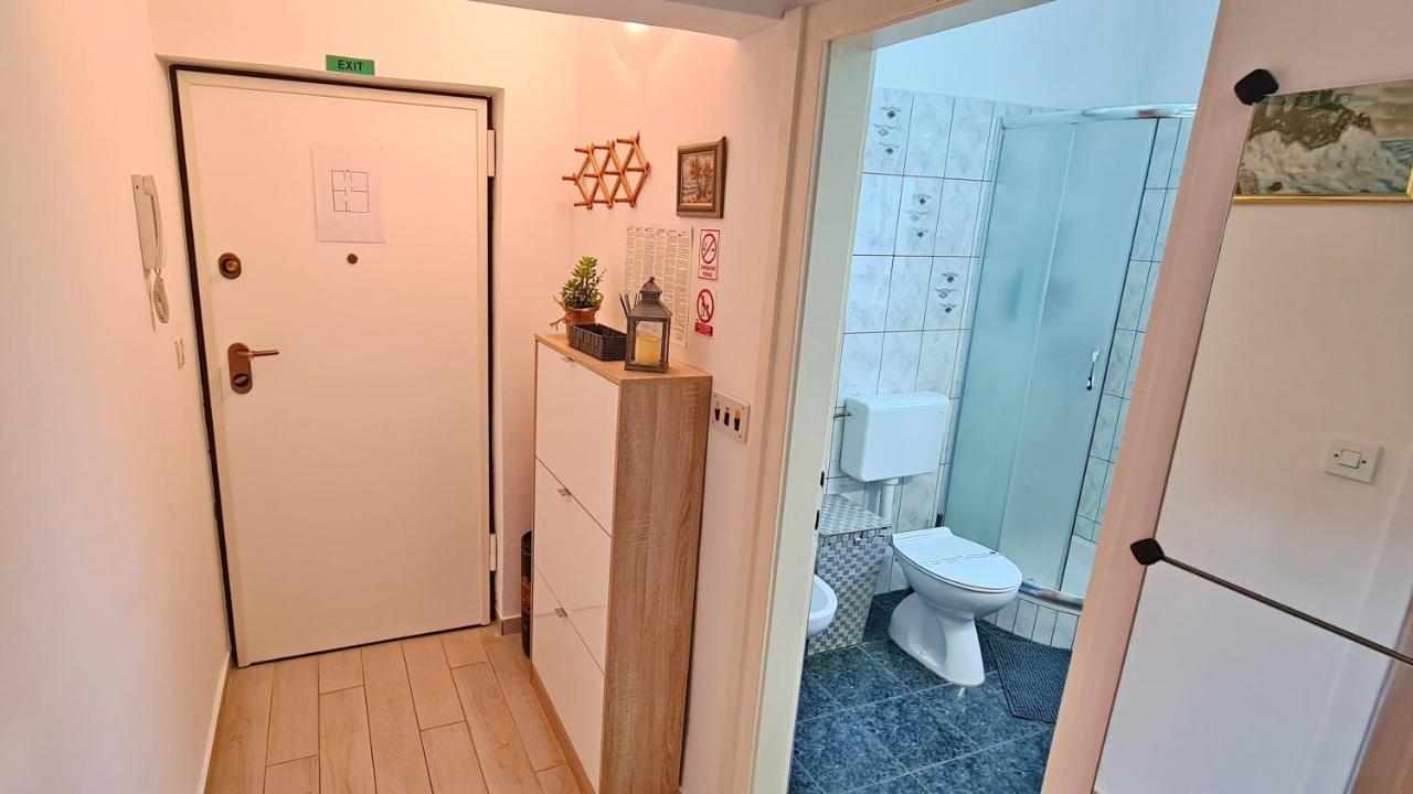 Apartment Sara Poljud สปลิท ภายนอก รูปภาพ