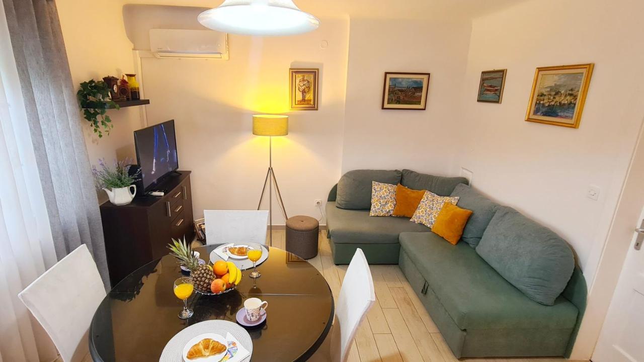 Apartment Sara Poljud สปลิท ภายนอก รูปภาพ